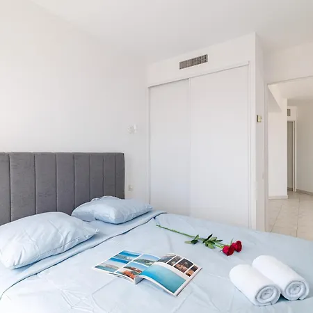 Sunny Port With Sea View - Happy Appartamento